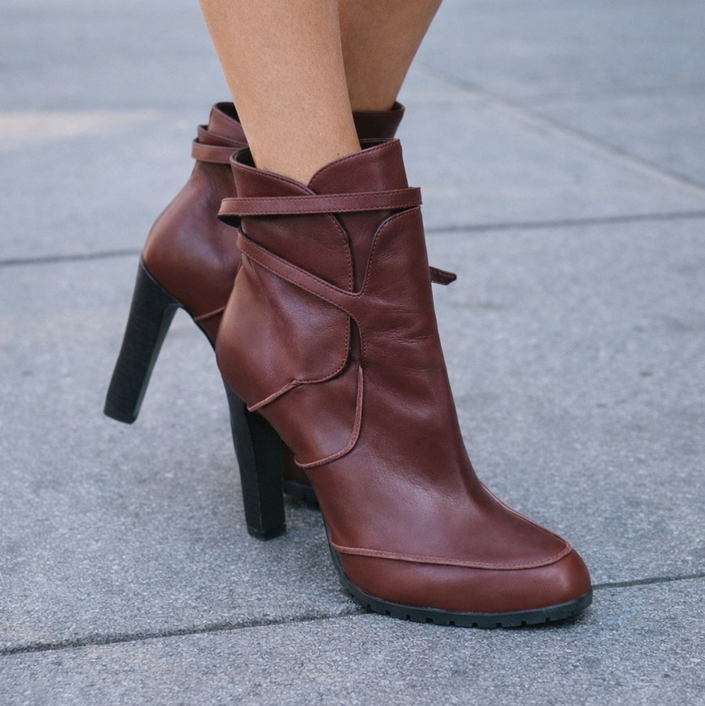 Donald J. Pliner Leather Heeled Boots